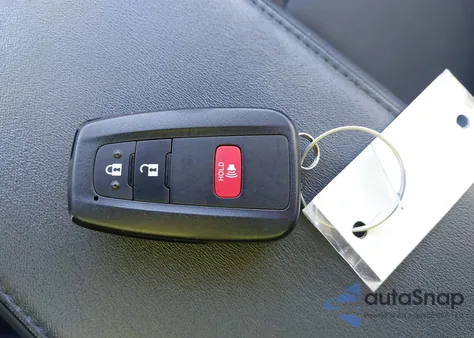 2017 Toyota Prius Four Touring из США, поврежденный, VIN JTDKARFU4H3536383